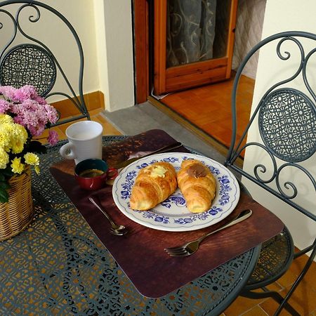 B&B Vittoria Bazzano Luaran gambar